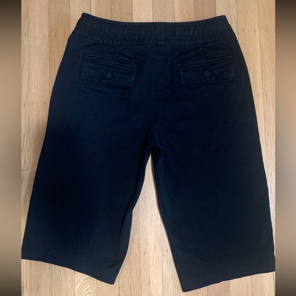 VGUC LIZ CLAIBORNE LIZWEAR BLACK COTTON STRETCH BERMUDA SHORTS SIZE 8 - Picture 2 of 13